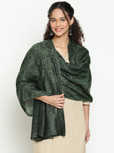 Timeless Wool-Blend Scarf – Paisley in Rich Contemporary Olive Color