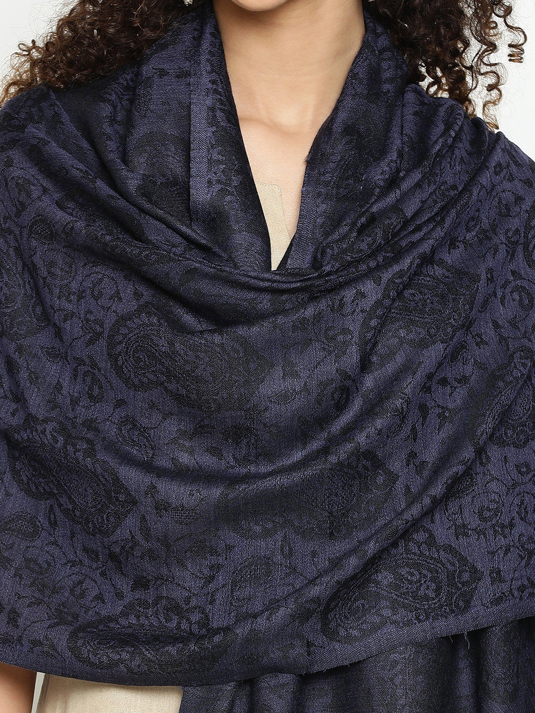 Timeless Wool-Blend Scarf – Paisley in Rich Contemporary Navy Blue Color
