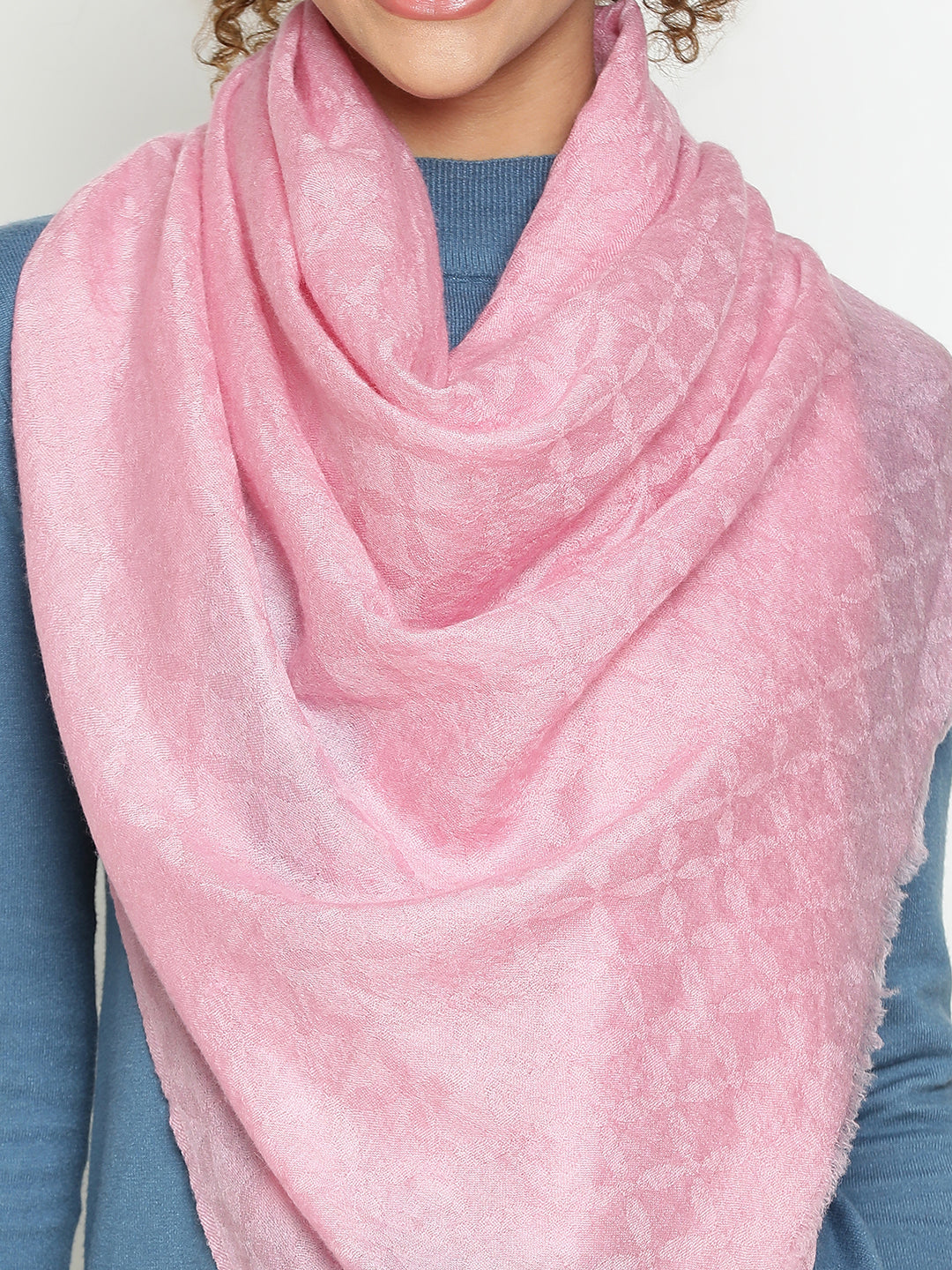 Pure Cashmere Light Pink Hand-Jacquard Stole – all over Weave Design